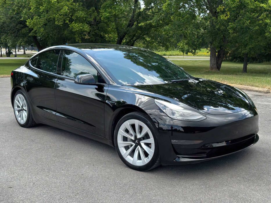 Tesla Model 3, 2022