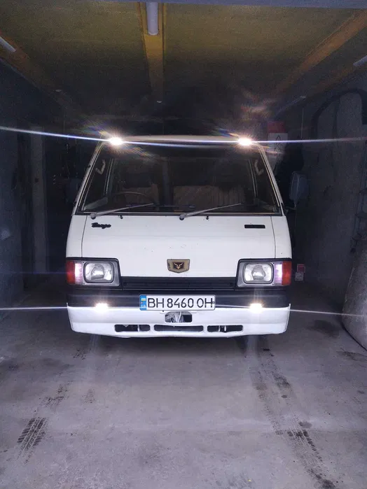 Mazda Bongo, 1987