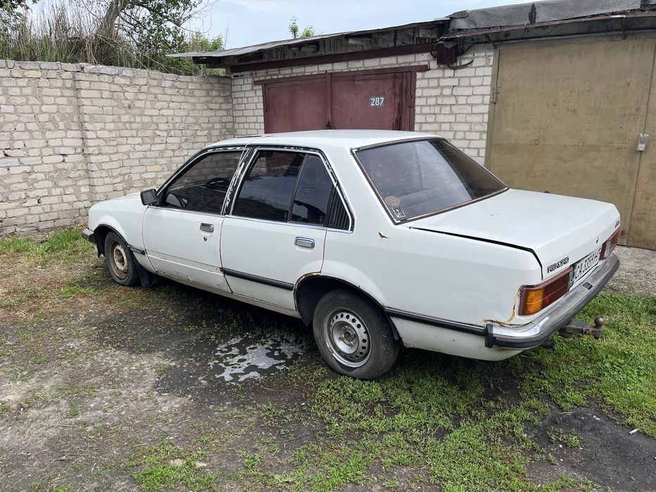 Opel Rekord, 1980